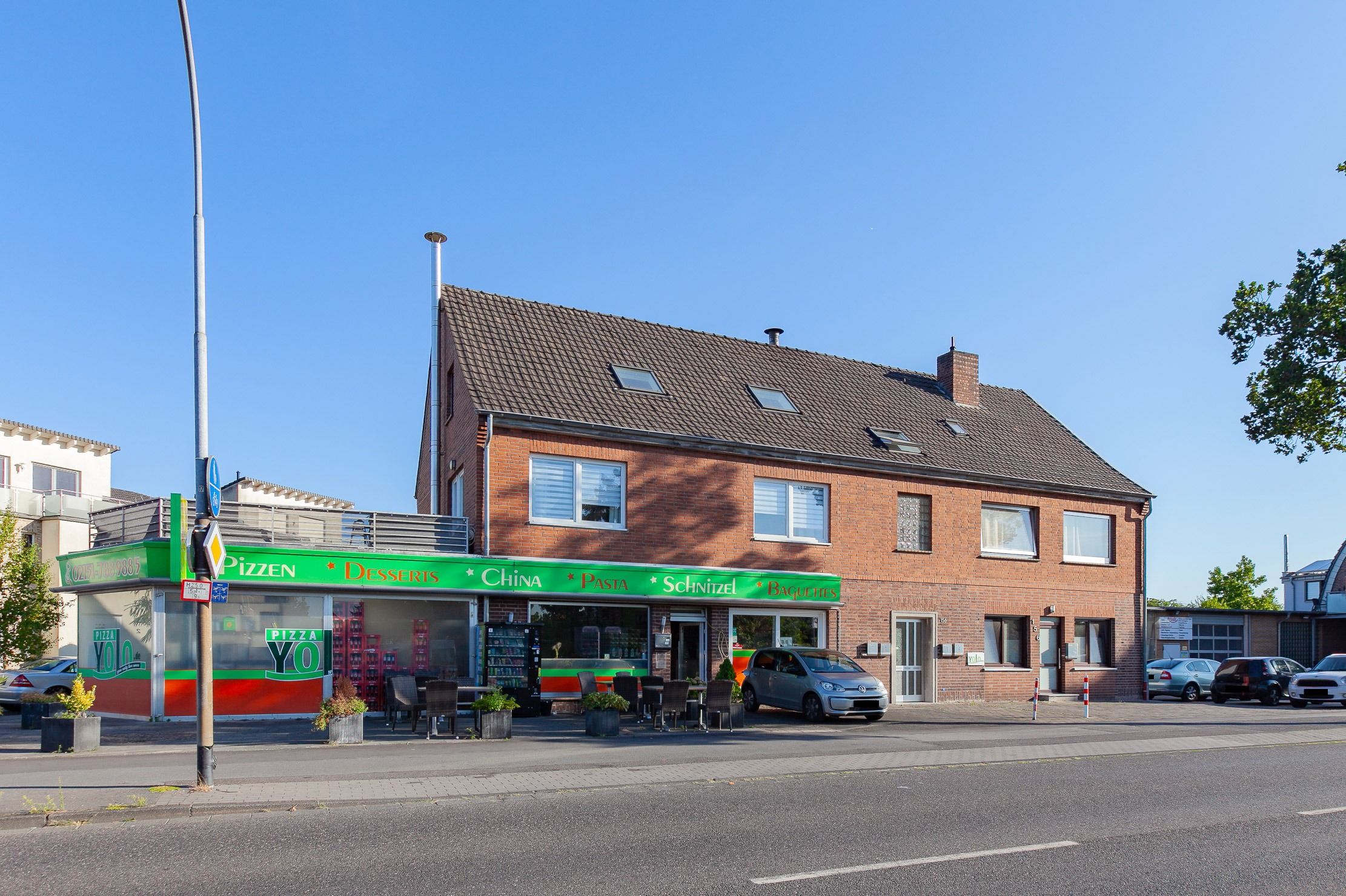 Tönisvorst – St.Tönis! Schicke, modernisierte Dachgeschoss-Wohnung mit guter Ausstattung! Perfekt für Einsteiger! Hell und freundlich!